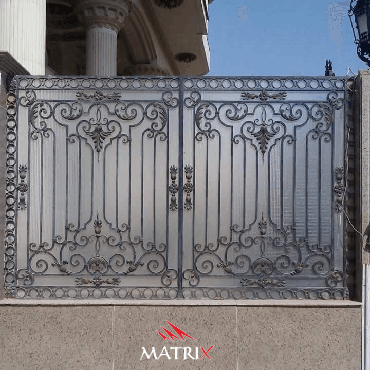 ابواب مخازن حديد